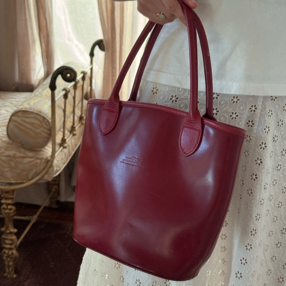 Red leather Longchamp tote bag with detachable pouch